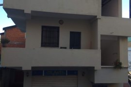 Shitet biznes+apartament 3+1, Lezhe, Sale