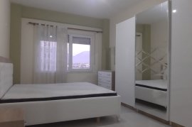 LIQENI I THATE APARTAMENT ME QERA 2+1+2 PARKIME, Ενοικίαση