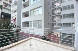 Amb Per Zyra 1+1 (52 M2) Tek Komuna E Parisit , Affitto