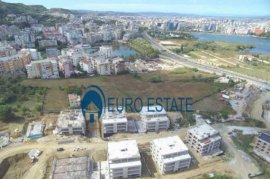 Tirane shes apartament 126.000 Euro Liqeni i Thate, Πώληση