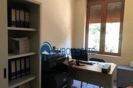 Tirane, jap me qera ambjent biznesi, 850 Euro, Huren