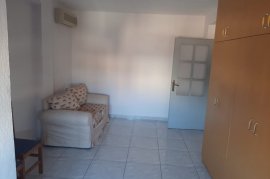 Shitet apartament 2+1 ne Vasil Shanto, Shitje