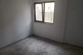 Tek Kopshti Botanik shitet apartament 1+1 66.300 €, Πώληση