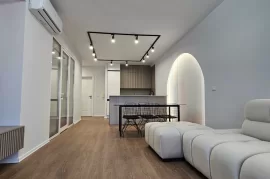 Shitet Apartament 2+1, Bllok, 290,000 Euro, Sale