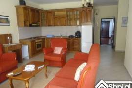 Apartament me qera