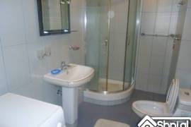 Apartament me qera