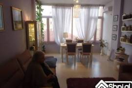 Apartament me qera