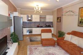 APARTAMENT 2+1 PËR SHITJE BUZË RRUGËS KRYESORE, Πώληση