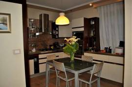 Shitet apartament 3+1, Komuna e Parisit!!, Sale