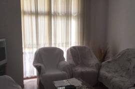 SHITET APARTAMENTI 3+1 (FRESKU), Venta