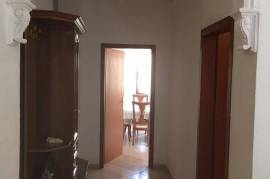 SHITET APARTAMENTI 3+1 (FRESKU), Venta