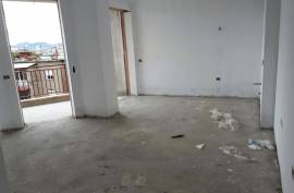 Shitet Apartament 2+1 tek Shkolla Partizani, Shitje