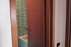 JEPET ME QIRA APARTAMENT 3+1+2 TE KOMUNA PARISIT, Qera