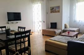 JEPET ME QERA APARTAMENT 1+1; RRUGA KAVAJES, Alquiler