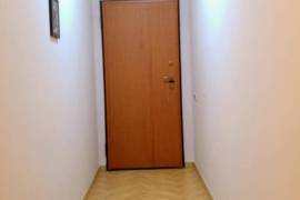 JEPET ME QERA APARTAMENT 1+1; RRUGA KAVAJES, Qera