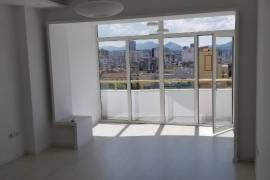 Shitet Apartament 1+1 Stacioni Trenit, Sale