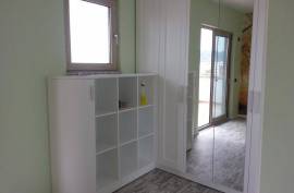 APARTAMENT 2+1 PER SHITJE NE UNAZEN E RE!, Πώληση