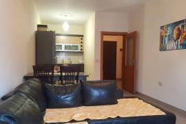 Shitet apartament 1+1 te “Unaza e Re”, Sale