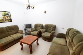 Tek Sheshi Willson, Apt 2+1 i Madh (110 m2) , Qera