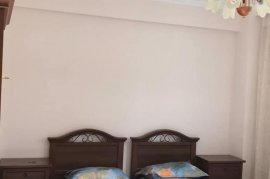 Apartament me qira, Qera