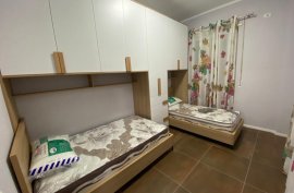 Jepet me qera apartament 2+1, Ενοικίαση