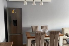 Jepet me qera apartament 2+1 ne 21 Dhjetori!, Miete