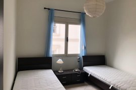 Jepet apartament me qera 3+1, tek rruga e Kavajes,, Qera