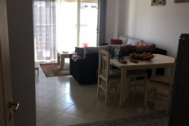 Jepet me qera apartament 1+1 ne Liqeni i Thate, Alquiler