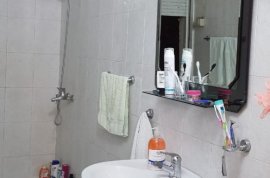 Shitet apartament  2+1 ne Ali Dem prane Rruges Sad, Πώληση