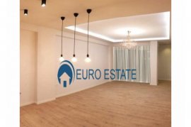 Tirane, shes apartament 3+1, 62.000 Euro (Fresku), Πώληση