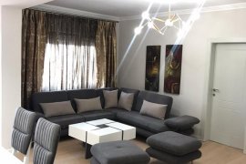 Piazza, apartament 3+1+2 wc+Blk, me qera!, Alquiler