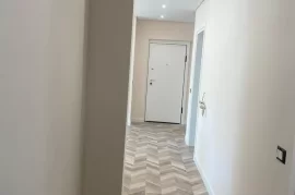 Shitet super Apartament 3+1 ... me Hipoteke..!!, Shitje
