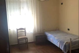 Shitet apartament 2+1 i mobiluar te Mine Peza !, Sale