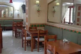 Shitet bar restorant te rruga kavajes 