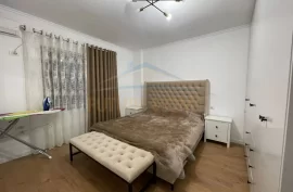 Qera, Apartament 2+1, Fresku, Tiranë., Location