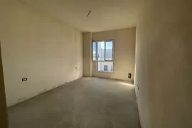 Apartament 2+1 në shitje në “Kamëz”, Shitje