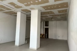 Tirane,Ambient biznesi 100 m2 per shitje ne Astir 