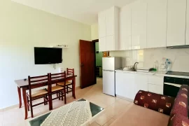 Apartament 2+1 tek grand Hotel Shkembi Kavajes, Vente