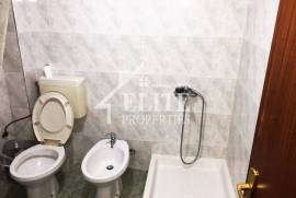 Shitet apartament 2+1 ne Rrugen e Durresit, Πώληση