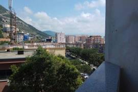 Shitet Apartament 2+1 ne qender Qytetit ,Lezhe, Vente