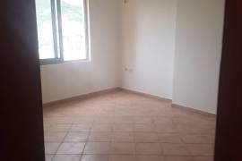 Shitet Apartament 2+1 Rruga Shtraus Lezhe, Sale