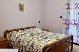 Shitet Apartament 1+1 ne Golem, , Πώληση