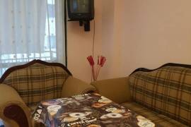 Shitet Apartament 1+1 ne Golem, , Venta