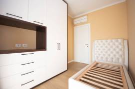 Jepet me qira apartament 3+1 prane “Ring Center”. , Huren