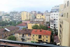 SHITET APARTAMENT 3+1 RR. GJIK KUQALI, TIRANË, Eladás