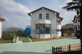  Tirane, shes Vile 3+1+A+BLK 150 m² 150.000 Euro (, Verkauf