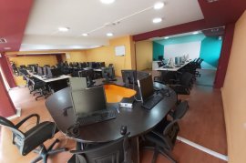Ambient Biznesi Gjigand (174 m2) ne Bllok , Qera