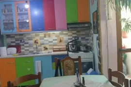 SHITET APARTAMENT 1+1 QENDER TEPELENE , Shitje