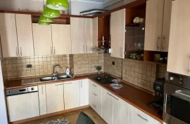 Apartament 2+1+2 per shitje prane Qendres , Πώληση