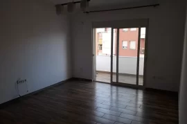 Qira, Apartament 2+1, Astir, 350 Euro, Bérlés